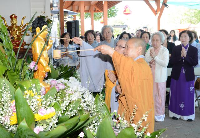 Đại Lễ Phật Đản PL 2561 Tại Ấn Tôn Thiền Đường, San Jose, Hoa Kỳ