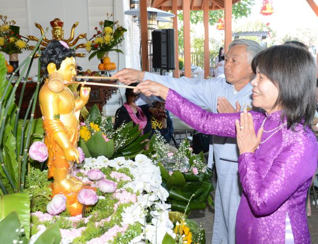 Đại Lễ Phật Đản PL 2561 Tại Ấn Tôn Thiền Đường, San Jose, Hoa Kỳ