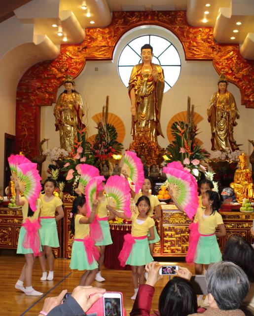 Đại lễ Phật đản PL.2561 tại chùa Đức Viên,San Jose (Hoa Kỳ)
