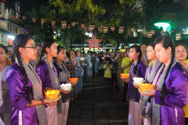 PG Đồng Tháp: Chùm ảnh xe hoa diễu hành