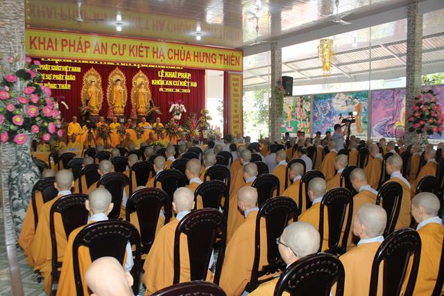 Đồng Tháp: Khai giảng an cư kiết hạ cho 304 chúng nội tự Chùa Hưng Thiền