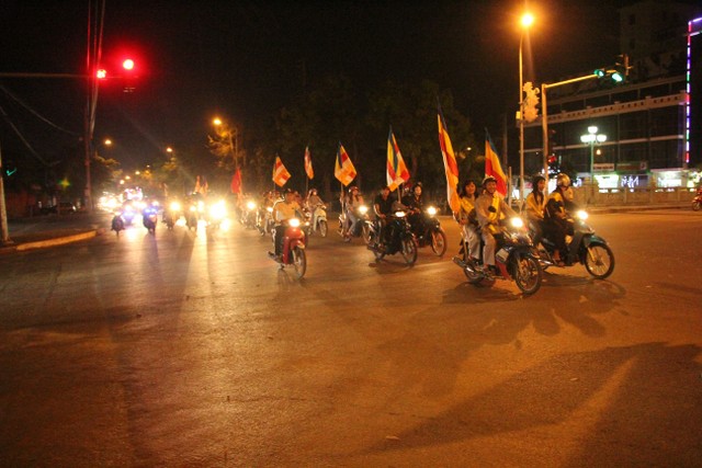 Thái Bình: Diễu hành xe hoa và văn nghệ mừng Phật đản