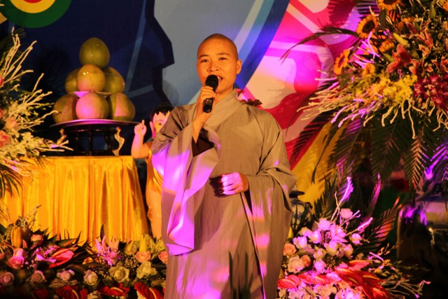 Thái Bình: Diễu hành xe hoa và văn nghệ mừng Phật đản