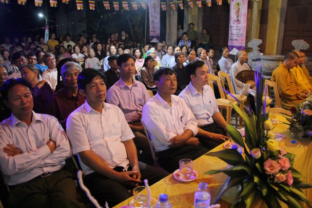 Thái Bình: Phật tử chùa Long Khám đón mừng Phật đản