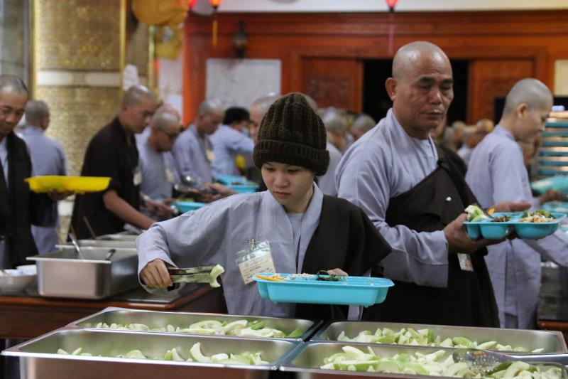 Ngày tu tập thứ hai tại khóa tu xuất gia gieo duyên chùa Giác Ngộ