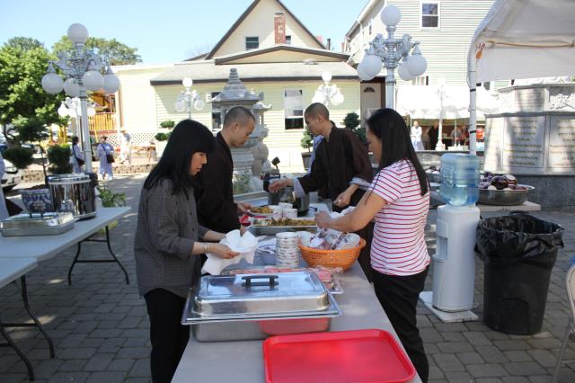 Khóa Tu Xuất Gia Gieo Duyên – Lễ Kỷ Niệm 30 NămThành Lập Chùa Lâm Tỳ Ni – Lawrence, Massachusets, Hoa Kỳ