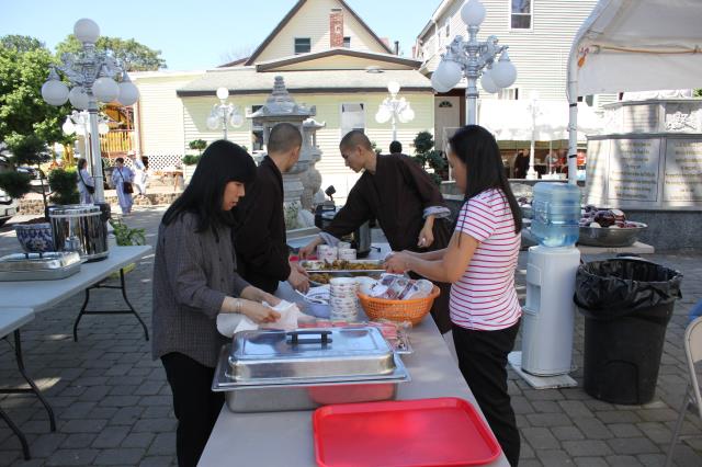 Khóa Tu Xuất Gia Gieo Duyên – Lễ Kỷ Niệm 30 NămThành Lập Chùa Lâm Tỳ Ni – Lawrence, Massachusets, Hoa Kỳ