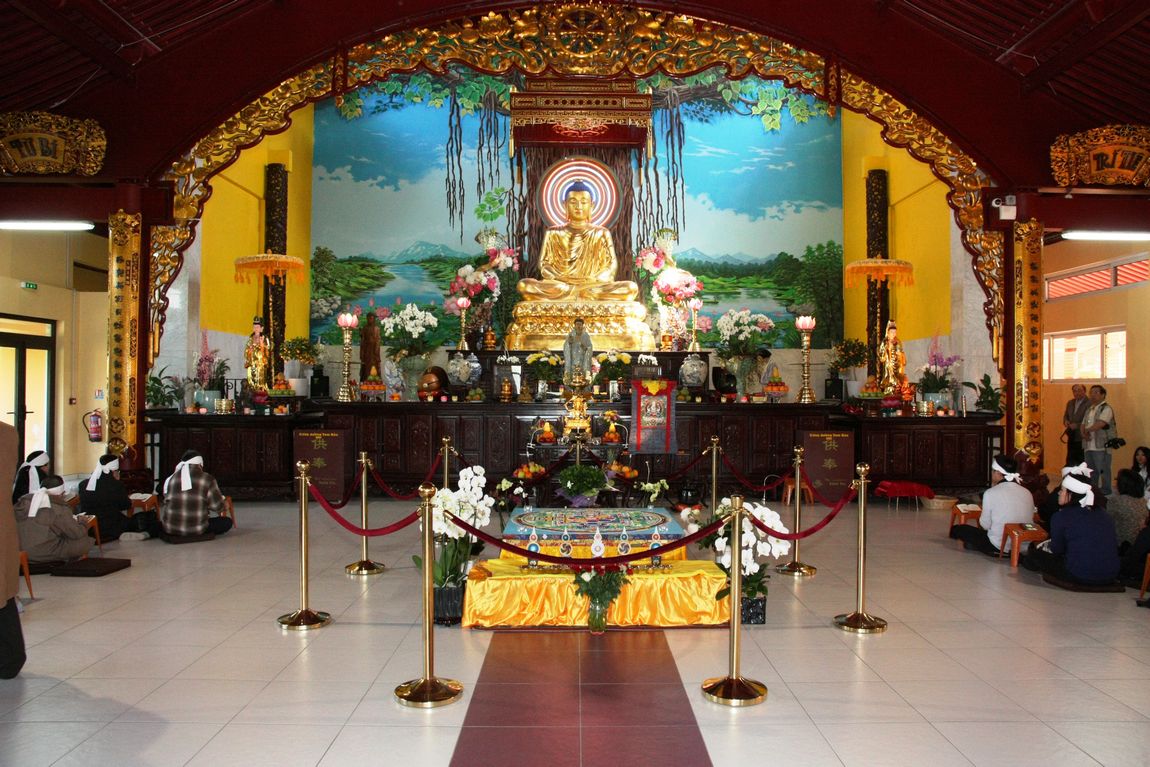 Đạo tràng Mạn Đà La Quan Thế Âm Bồ Tát (Chùa Khánh Anh,Évry)