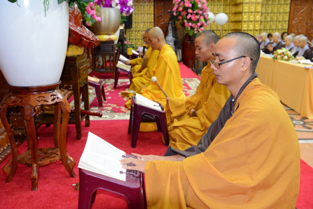 Dấu ấn ngày đầu tại khóa tu xuất gia II và khóa tu an lạc 18