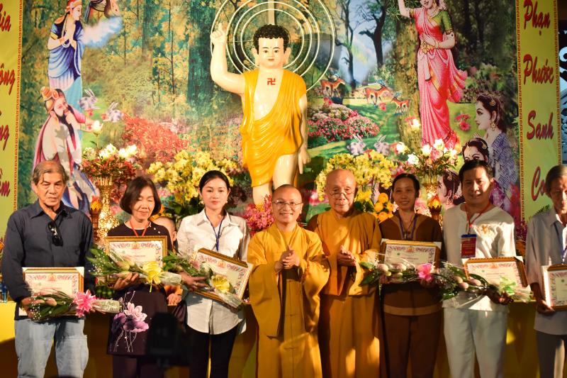 TP.HCM: Long trọng khai mạc triển lãm và hội chợ Văn hóa Phật giáo chào mừng đại lễ Phật đản PL.2561- PL.2017