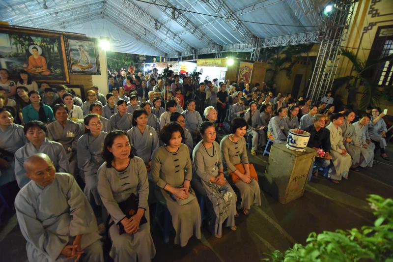 TP.HCM: Long trọng khai mạc triển lãm và hội chợ Văn hóa Phật giáo chào mừng đại lễ Phật đản PL.2561- PL.2017