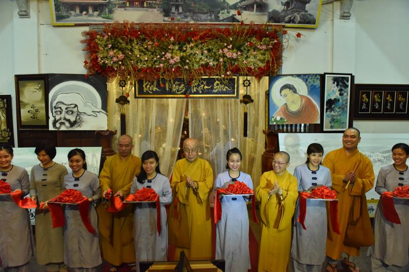 TP.HCM: Long trọng khai mạc triển lãm và hội chợ Văn hóa Phật giáo chào mừng đại lễ Phật đản PL.2561- PL.2017
