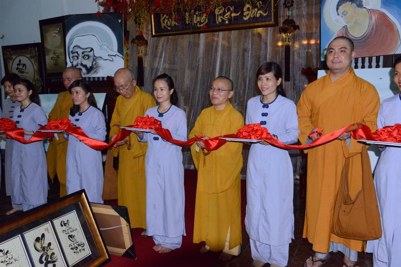 TP.HCM: Long trọng khai mạc triển lãm và hội chợ Văn hóa Phật giáo chào mừng đại lễ Phật đản PL.2561- PL.2017
