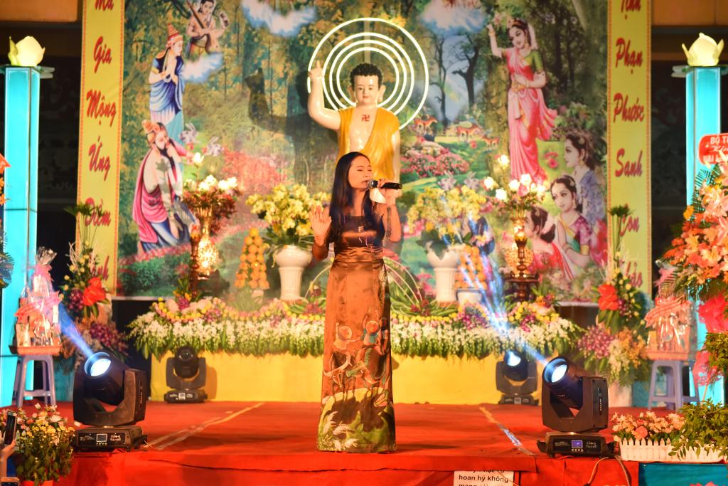 TP.HCM : Tưng bừng đêm văn nghệ kính mừng lễ Phận đản PL.2561- DL.2017