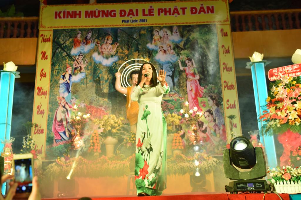 TP.HCM : Tưng bừng đêm văn nghệ kính mừng lễ Phận đản PL.2561- DL.2017