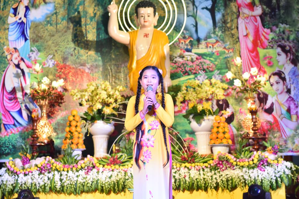 TP.HCM : Tưng bừng đêm văn nghệ kính mừng lễ Phận đản PL.2561- DL.2017