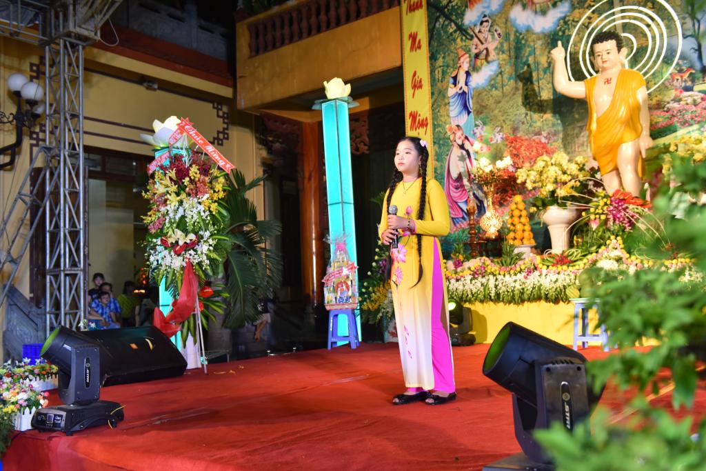 TP.HCM : Tưng bừng đêm văn nghệ kính mừng lễ Phận đản PL.2561- DL.2017