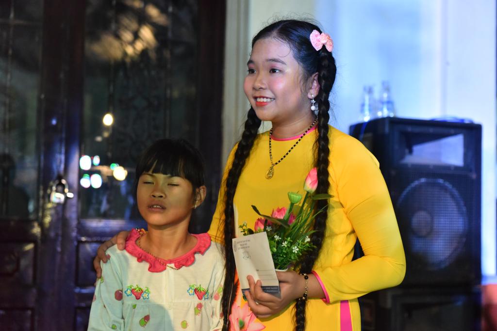 TP.HCM : Tưng bừng đêm văn nghệ kính mừng lễ Phận đản PL.2561- DL.2017