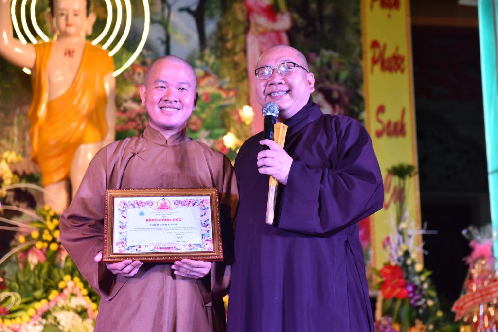 TP.HCM : Tưng bừng đêm văn nghệ kính mừng lễ Phận đản PL.2561- DL.2017