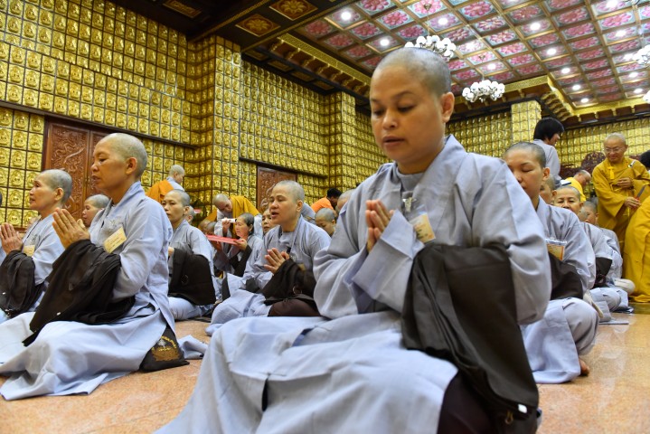 Thiêng liêng đại lễ xuất gia gieo duyên tại chùa Giác Ngộ