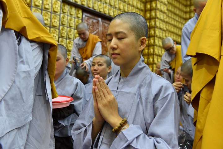 Thiêng liêng đại lễ xuất gia gieo duyên tại chùa Giác Ngộ