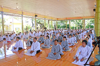 Gia Lai: Khóa tu một ngày an lạc