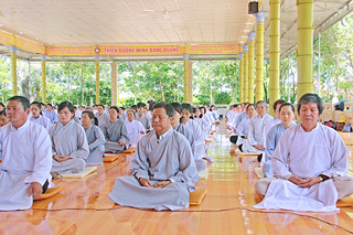Gia Lai: Khóa tu một ngày an lạc