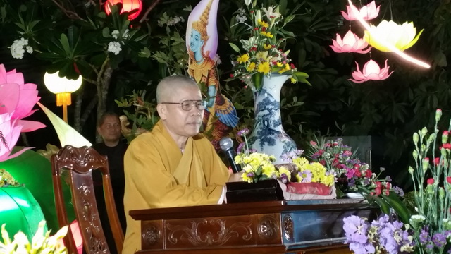 Thượng tọa Thích Thông Huệ thuyết giảng tại chùa Đức Hòa