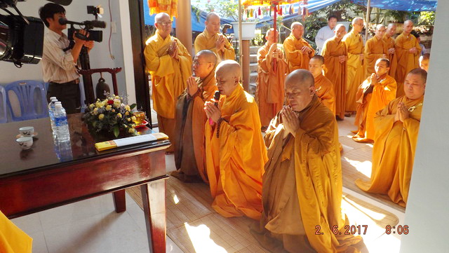 Chùa Linh Sơn Pháp Ấn: Lễ khai kinh mở đầu lễ khánh tạ lạc thành chánh điện.