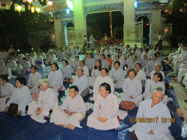 Thượng tọa Thích Thông Huệ thuyết giảng tại chùa Đức Hòa