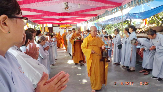 Chùa Linh Sơn Pháp Ấn: Lễ khai kinh mở đầu lễ khánh tạ lạc thành chánh điện.