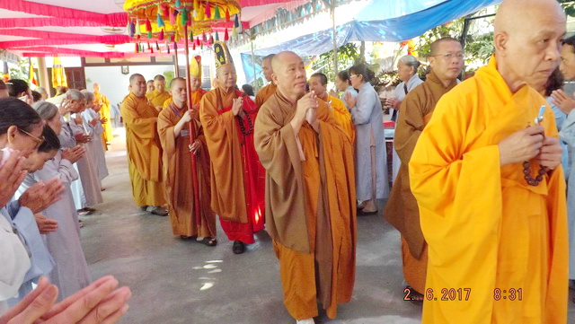 Chùa Linh Sơn Pháp Ấn: Lễ khai kinh mở đầu lễ khánh tạ lạc thành chánh điện.