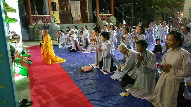 Thượng tọa Thích Thông Huệ thuyết giảng tại chùa Đức Hòa