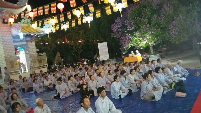 Trang nghiêm lễ khai kinh Khánh đản tại chùa Đức Hòa