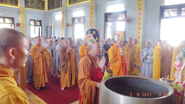 Chùa Linh Sơn Pháp Ấn: Lễ khai kinh mở đầu lễ khánh tạ lạc thành chánh điện.