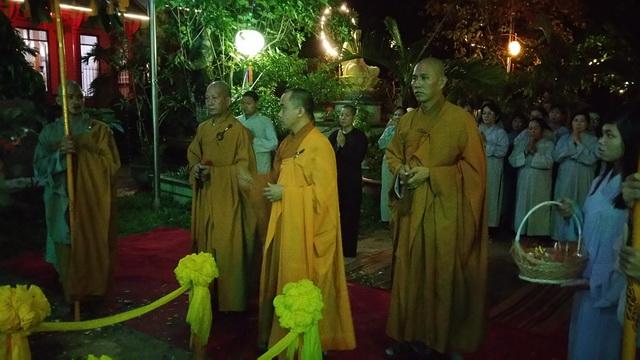 Trang nghiêm lễ tắm Phật tại Tổ đình Thiên Bửu