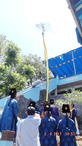 Chùa Linh Sơn Pháp Ấn: Lễ khai kinh mở đầu lễ khánh tạ lạc thành chánh điện.