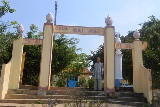 Thăm Chùa Đại Hải trên đảo Bãi Giếng (Khải Lương- Vạn Thạnh) mùa Phật đản 2017