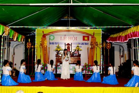 Đêm hoa đăng cầu nguyện hòa bình tại chùa Kim Thành - Nga Sơn