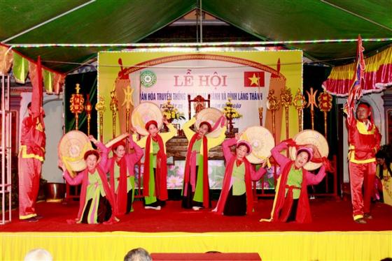 Đêm hoa đăng cầu nguyện hòa bình tại chùa Kim Thành - Nga Sơn