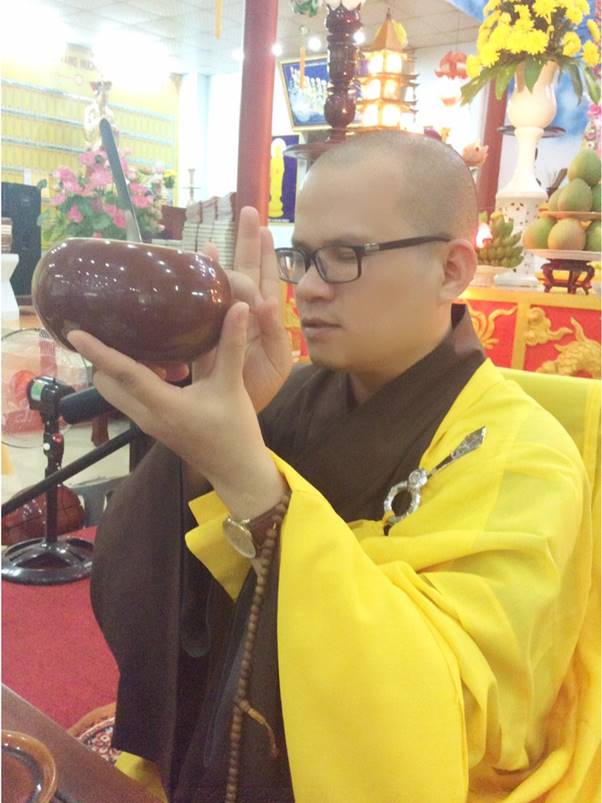 Hơn 200 Phật tử về tham dự khóa tu Bát Quan Trai đầu mùa An cư tại Chùa Từ Quang