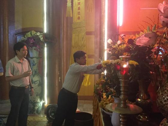 Ban Dân vận tỉnh ủy chúc mừng Phật đản BTS PG TP. Sầm Sơn