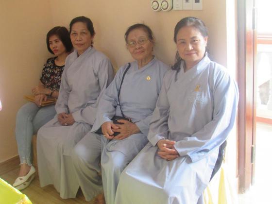 Lãnh đạo tỉnh,thành phố Thanh Hóa chúc mừng chư tôn đức và Phật tử TVTL Hàm Rồng nhân đại lễ Phật đản