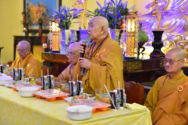 QUỸ DẠO PHẬT NGÀY NAY CÚNG DƯỜNG TRƯỜNG HẠ CHÙA ẤN QUANG