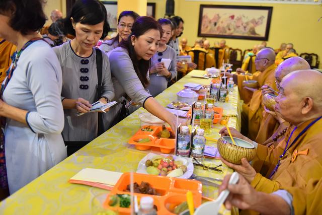 QUỸ DẠO PHẬT NGÀY NAY CÚNG DƯỜNG TRƯỜNG HẠ CHÙA ẤN QUANG