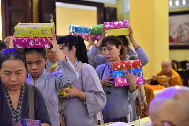 QUỸ DẠO PHẬT NGÀY NAY CÚNG DƯỜNG TRƯỜNG HẠ CHÙA ẤN QUANG