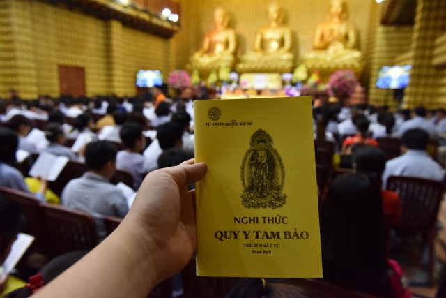Chùa Giác Ngộ: Trên 600 người dự lễ Quy Y Tam Bảo rằm tháng 7 - 2017