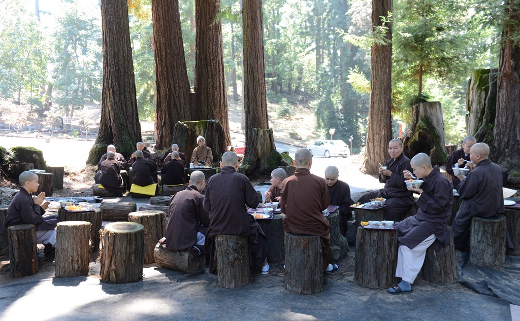Đức Viên Tịnh Uyển, California (Hoa Kỳ) Tổ Chức Khóa Tịnh Tu Năm 2017 .
