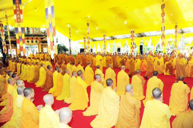 Lễ nhập kim quan cố HT.Thích Quang Đạo