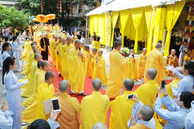 Lễ nhập kim quan cố HT.Thích Quang Đạo